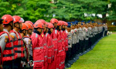 Wakapolri:-Polri-Berangkatkan-1.500-Personel-untuk-Penanggulangan-Bencana-di-Aceh,-Sumut,-dan-Sumbar