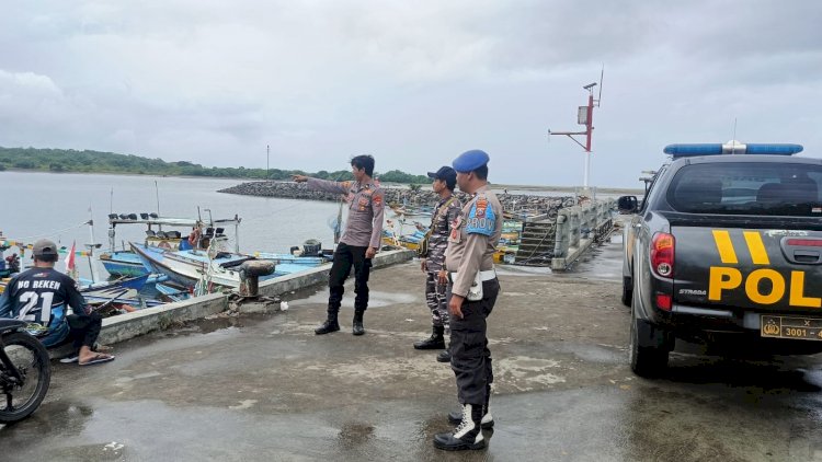Polresta Banyuwangi Intensifkan Patroli Pesisir, Dukung Pencarian Korban KMP Tunu Pratama Jaya