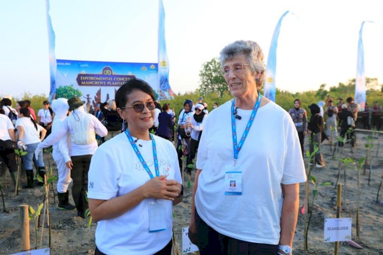 Presiden IAWP Tegaskan Kepedulian Polwan Dunia pada Kelestarian Alam Bali